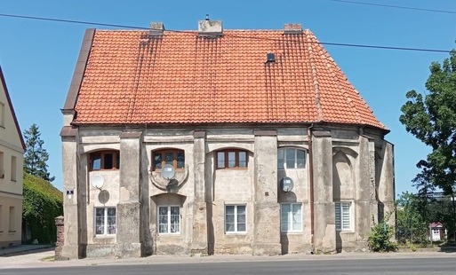 Zdjęcie do Remont budynku komunalnego przy ul. Kołobrzeskiej 6 z 60 % dofinansowaniem BGK
